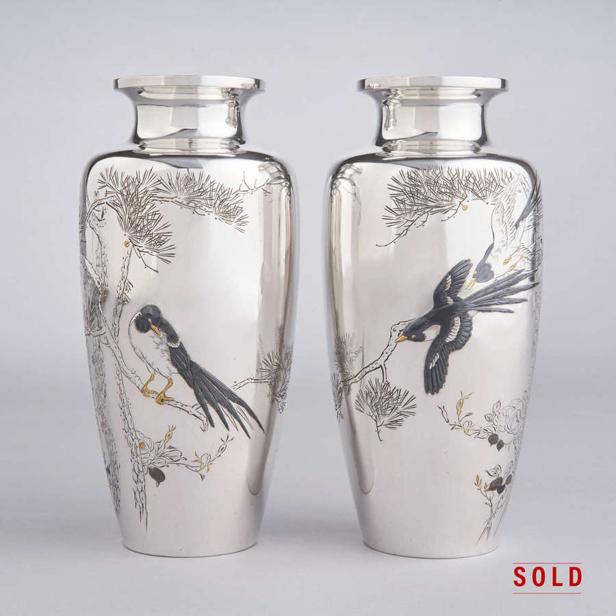 Japanese pair of silver vases signed Isshinsai Yoshihisa Meiji period