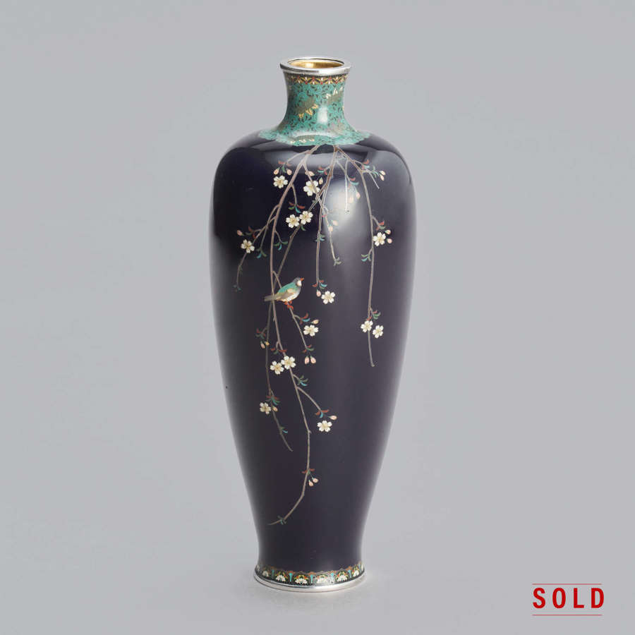 Japanese cloisonné vase signed Kinunken Inaba Studio Meiji period