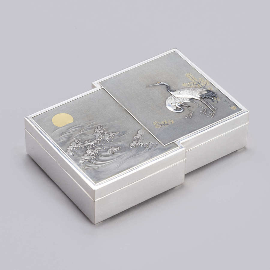 Japanese silver box signed Ishikawa Katsunobu Meiji period