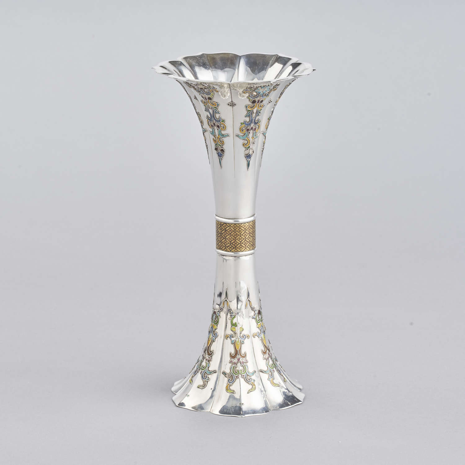 Japanese silver vase signed Yushin Meiji period