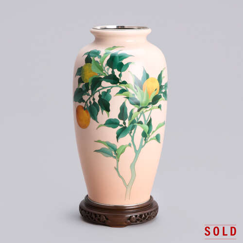 Japanese cloisonné vase with oranges signed Andō Jūbei Shōwa period