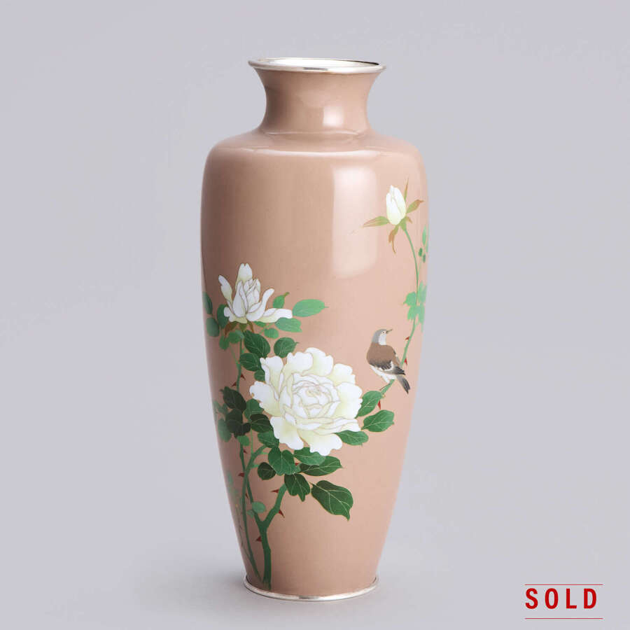 Japanese cloisonn&eacute; enamel vase signed Andō Jūbei Taishō period