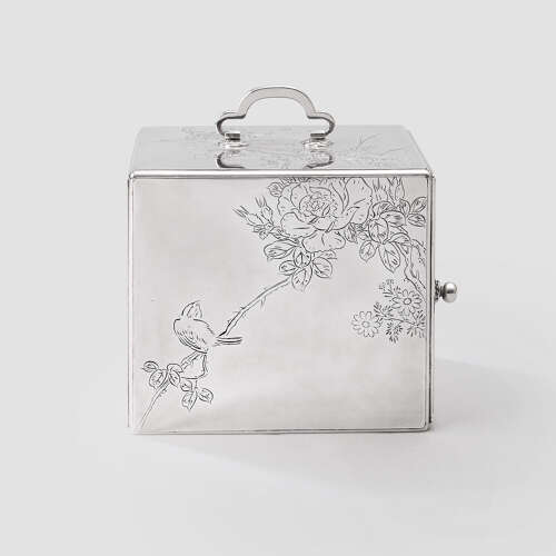 Japanese silver kodansu box signed Miyamoto Shoko of Tokyo Meiji period