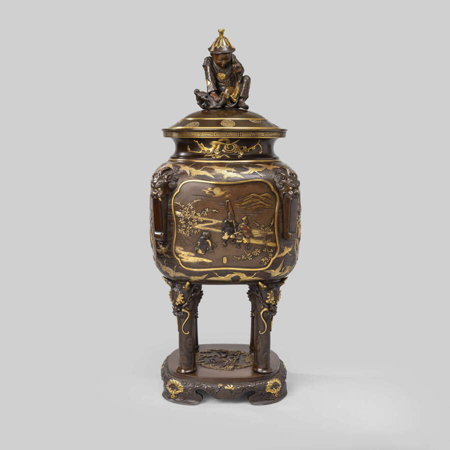 Japanese bronze incense burner signed Miyao Eisuke Meiji period