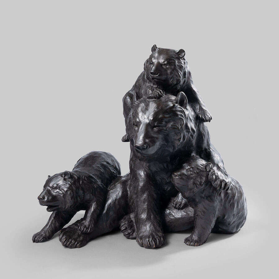 Japanese bronze mother bear with cubs signed Asakura Yoshiharu Meiji period