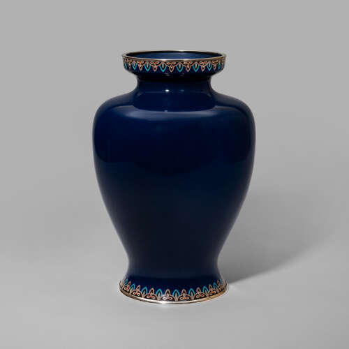 Japanese cloisonné enamel vase signed Andō Jūbei Taishō period