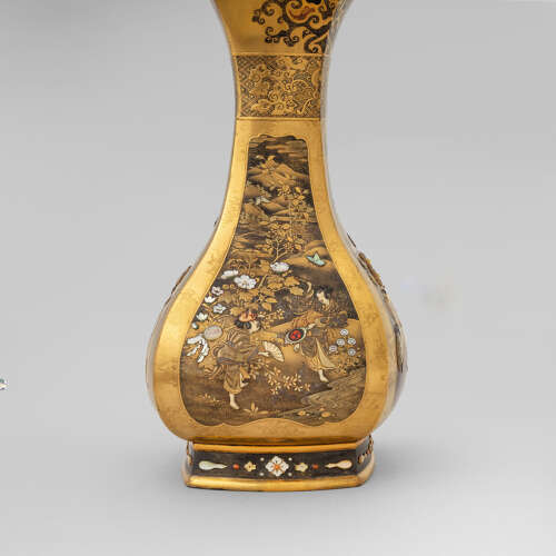 Japanese pair of gold lacquered vases with Shibayama inlays late Meiji period
